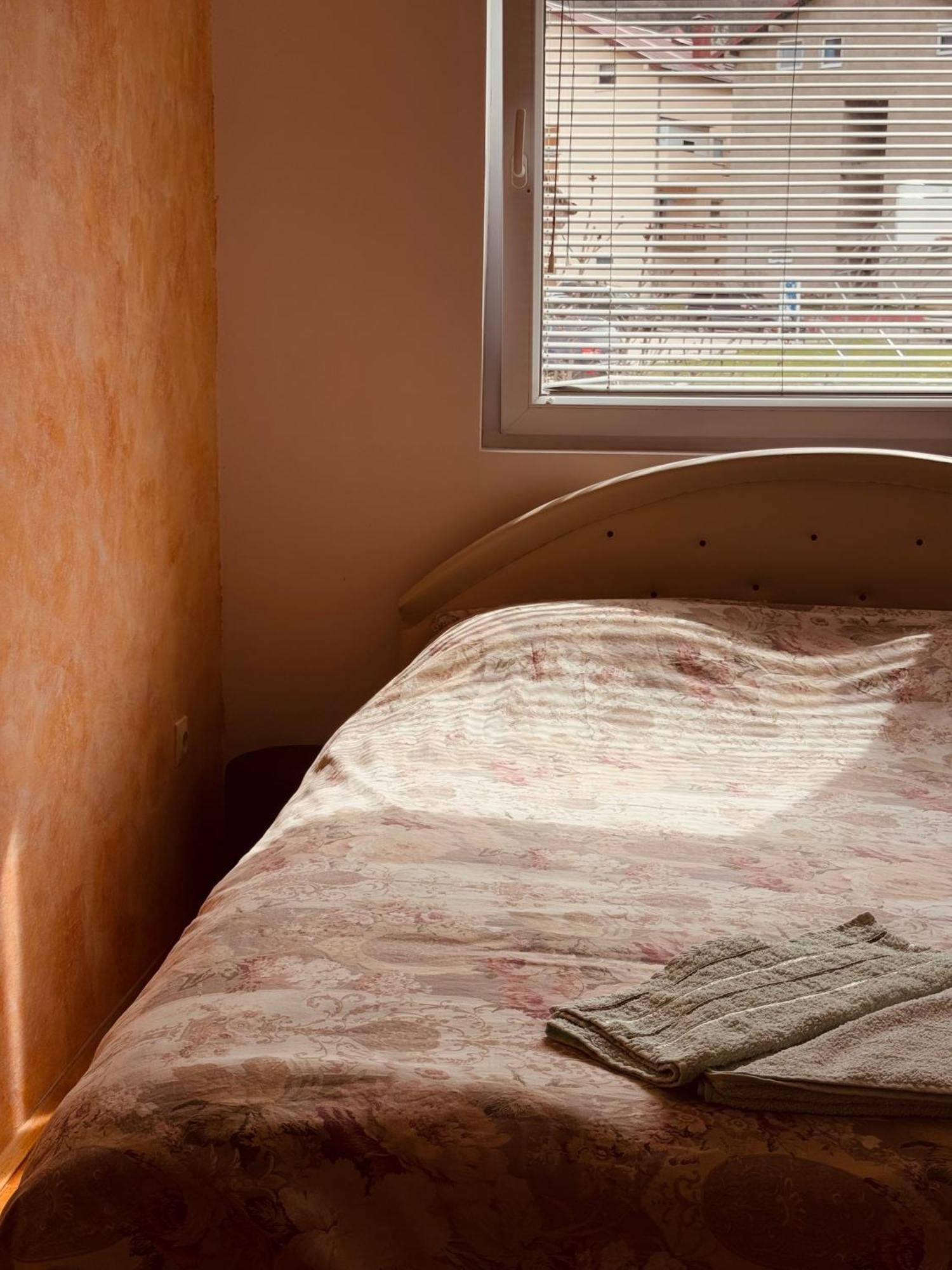 Apartment Silence B Pluzine Luaran gambar